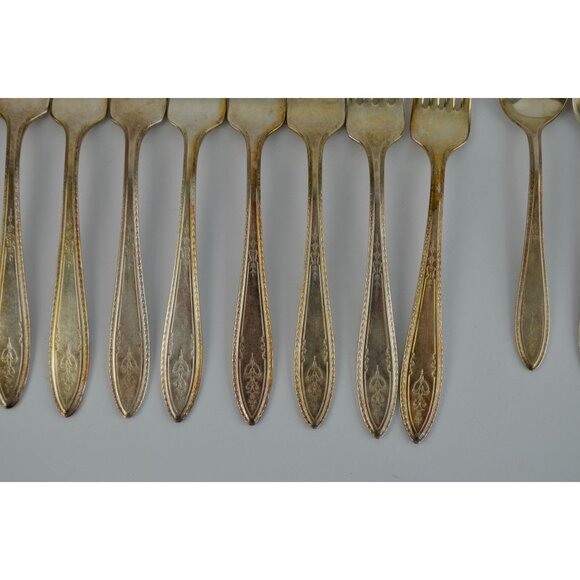 WM A Rogers Debutante 1847 Silverplate Antique Vintage Silverware Flatware Set o - Picture 7 of 11